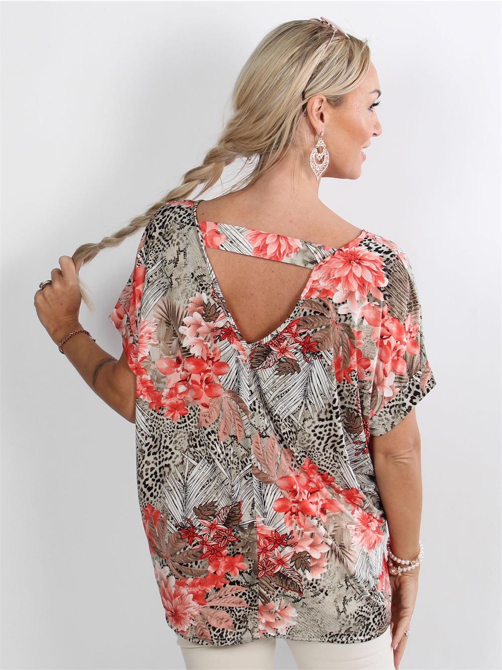 Elodie - Armygrøn t-shirt med lille V i ryggen